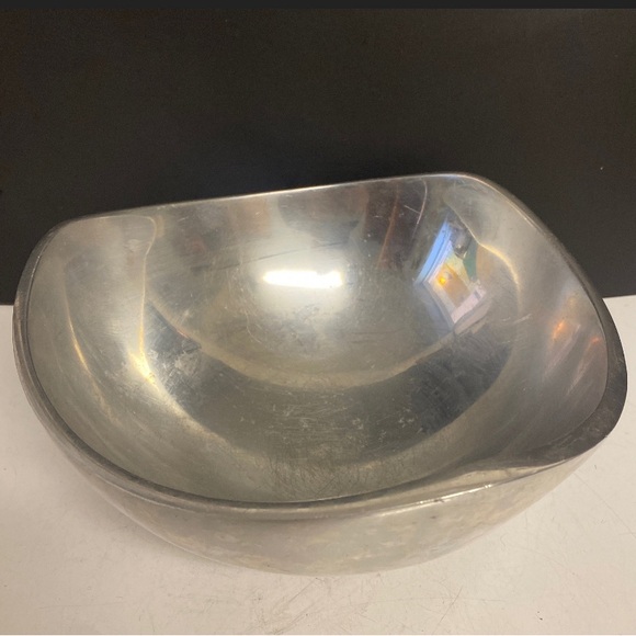 Nambé 527 Handmade Serving Bowl Tri Corner Dish Made of Aluminum Alloy Metal - Picture 1 of 11